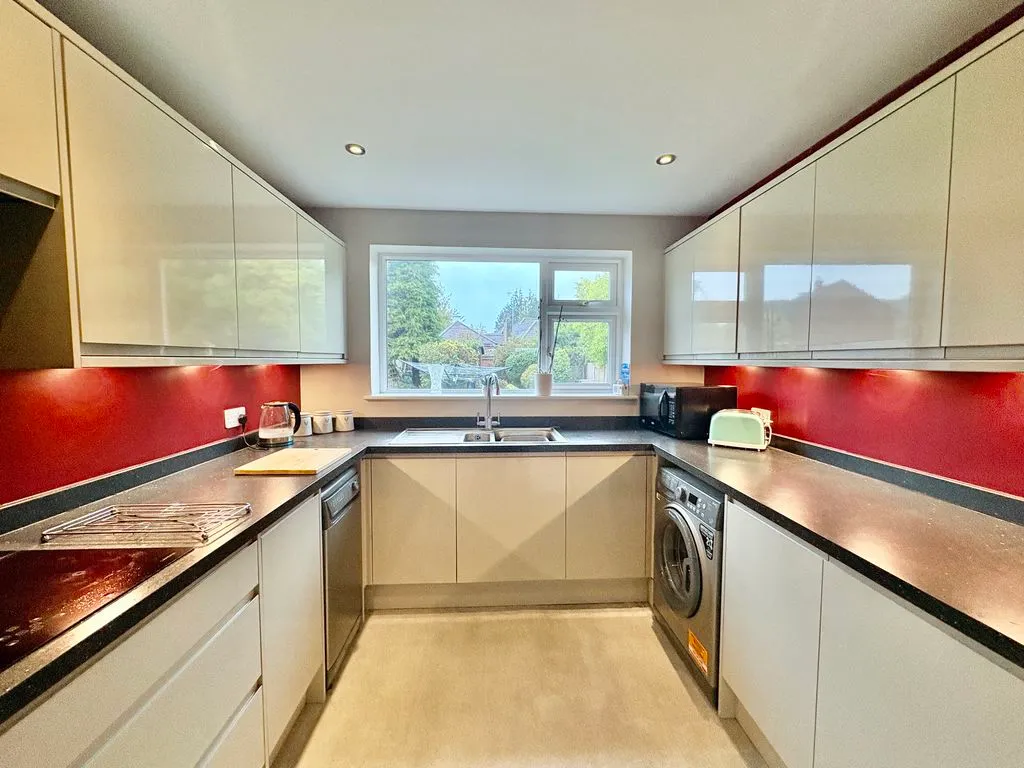 Heath End Road, Flackwell Heath, HP10, photo 2