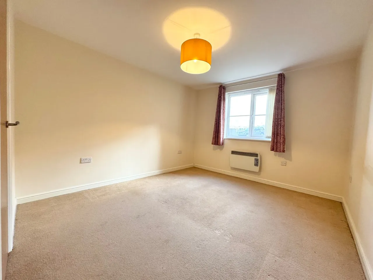 Carlton Court, Barnsley, S71, photo 6