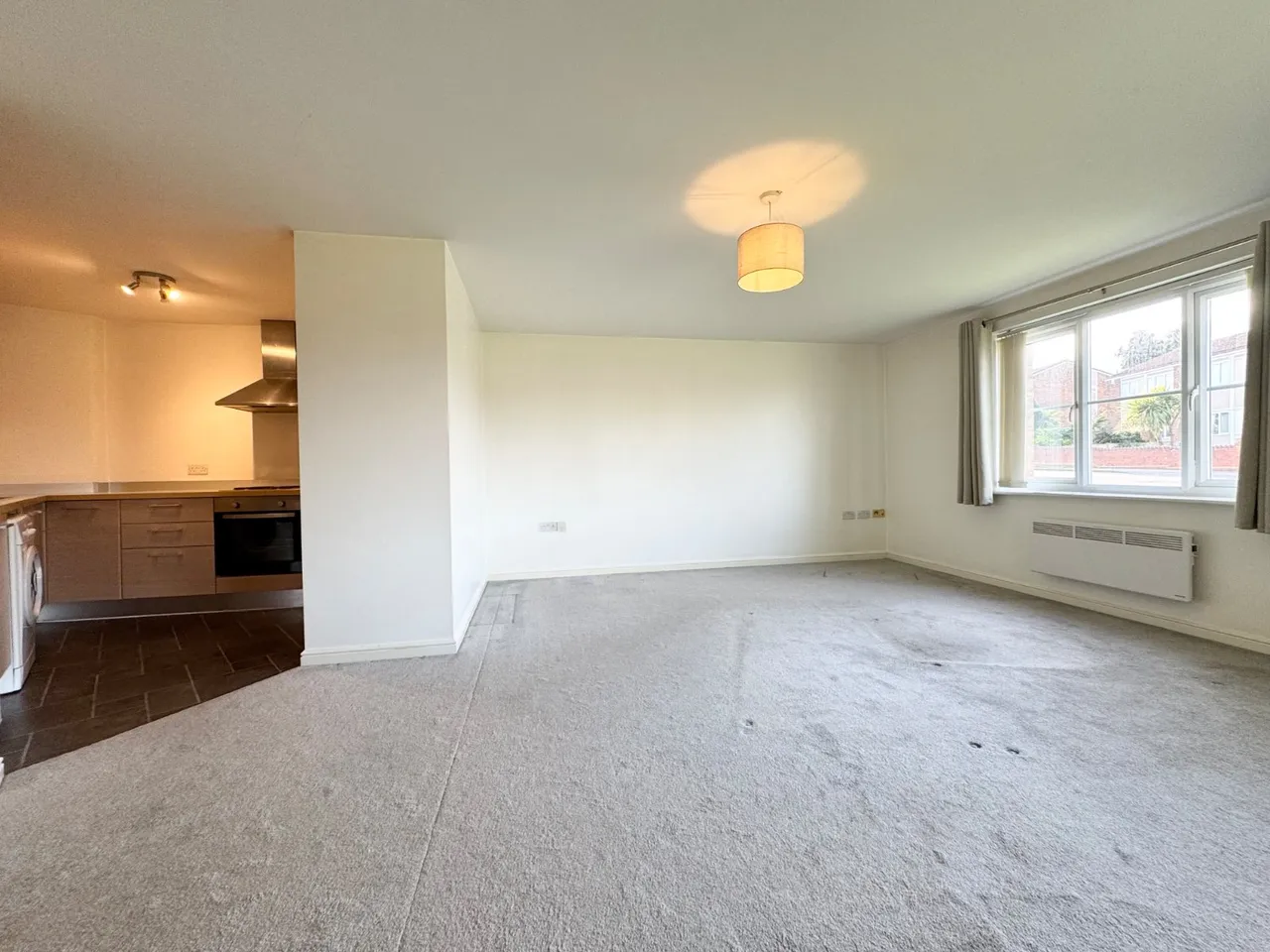 Carlton Court, Barnsley, S71, photo 4