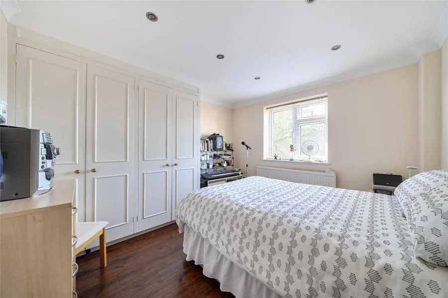 Baker Lane, Mitcham, CR4, photo 9