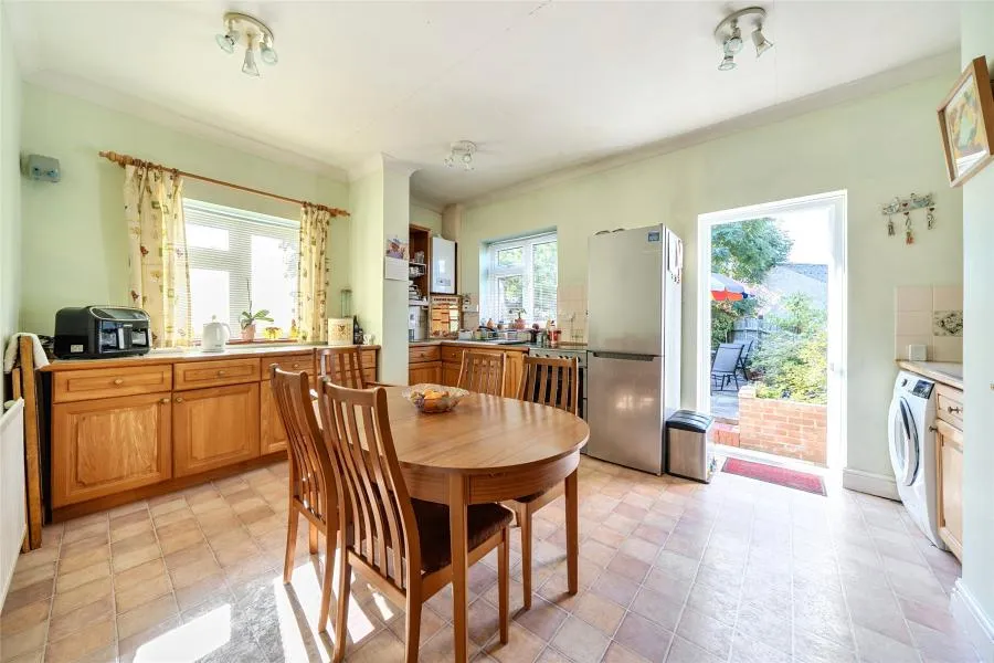 Baker Lane, Mitcham, CR4, photo 2