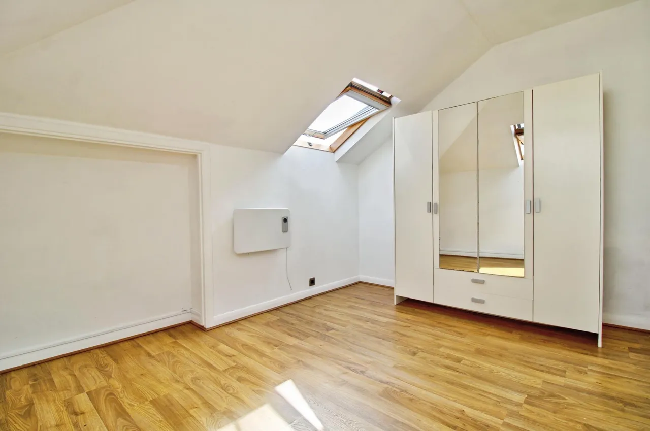 Athelstan Road, Romford, RM3, photo 11