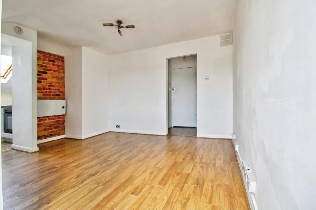 Athelstan Road, Romford, RM3, photo 5