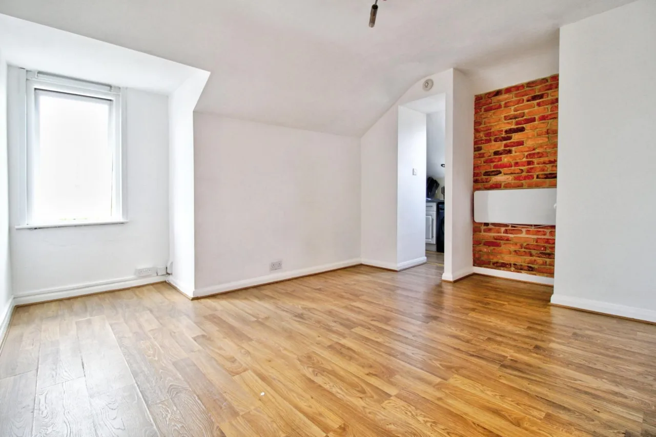 Athelstan Road, Romford, RM3, photo 6