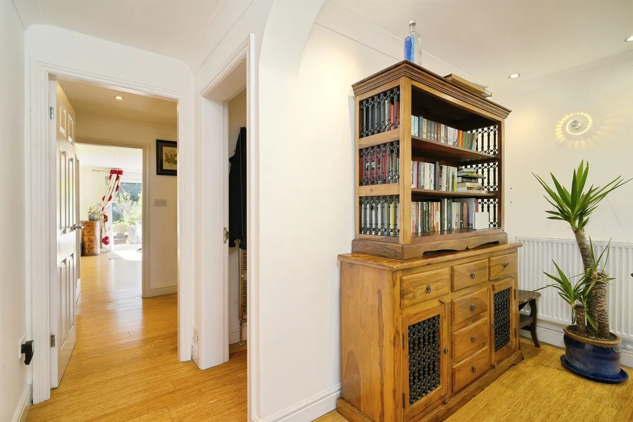 Stratford Road, Hockley Heath, B94, photo 4