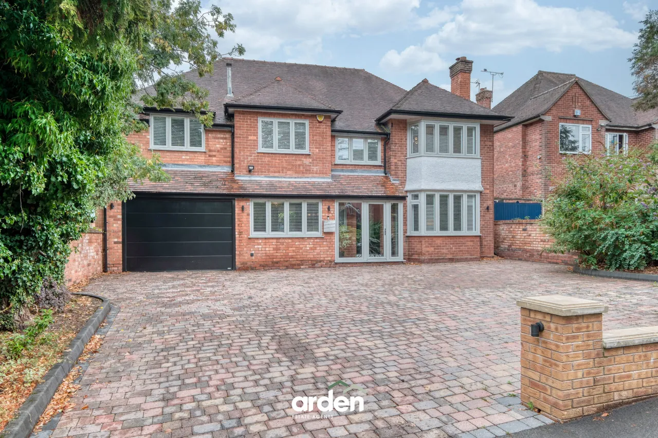 6 bed house for sale, Grange Hill Road, Birmingham, B38