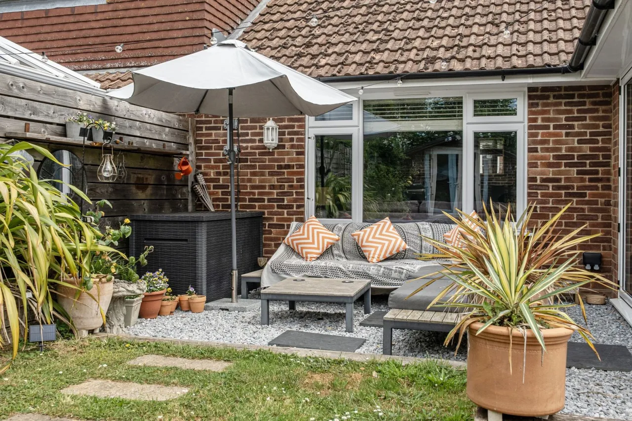 Greenway Close, Lymington, SO41, photo 17
