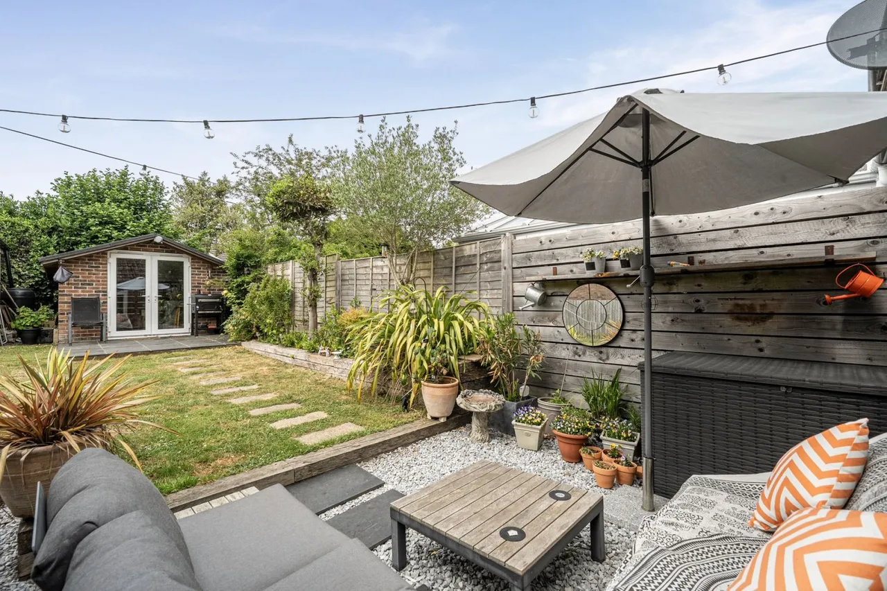 Greenway Close, Lymington, SO41, photo 2