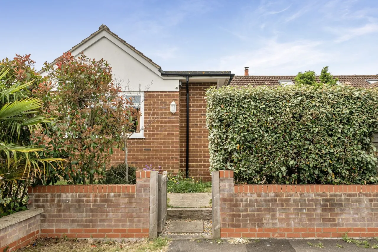 Greenway Close, Lymington, SO41, photo 22