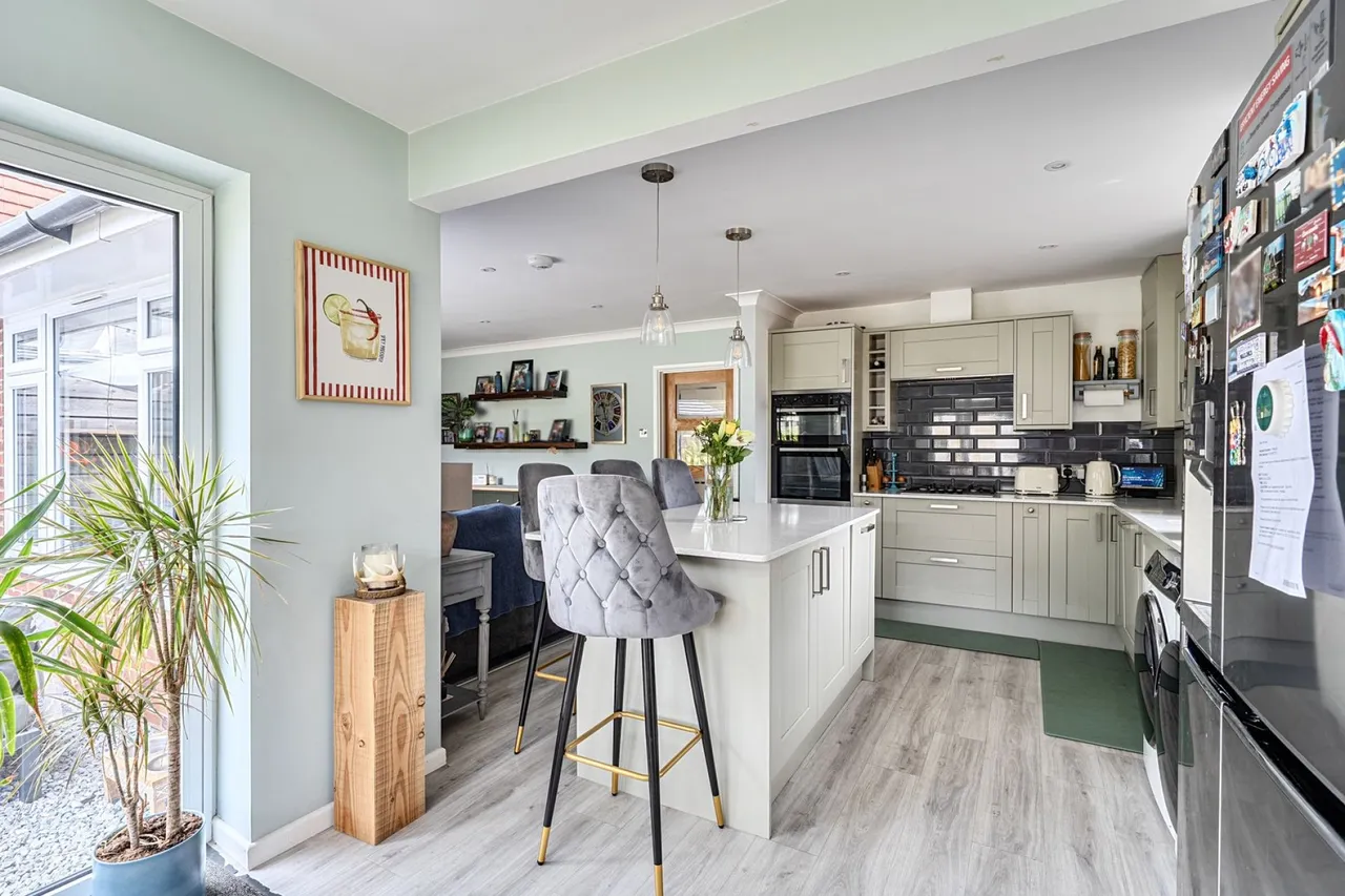 Greenway Close, Lymington, SO41, photo 4