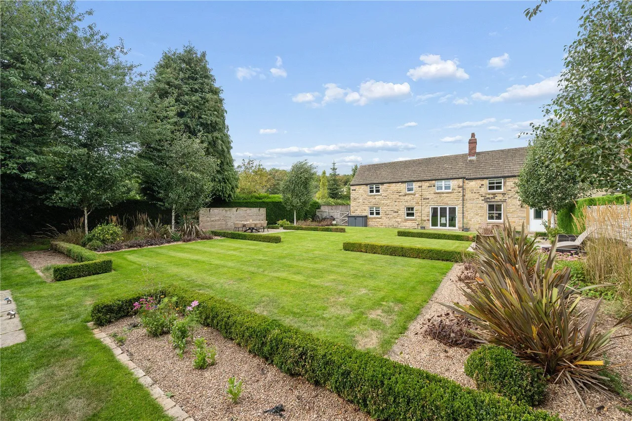 Doncaster Road, Foulby, WF4, photo 26