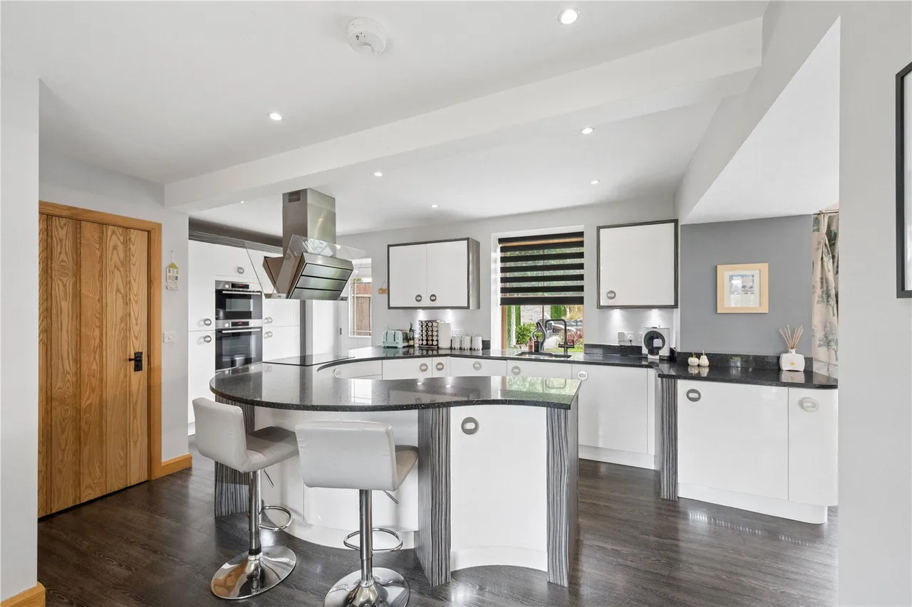 Doncaster Road, Foulby, WF4, photo 9