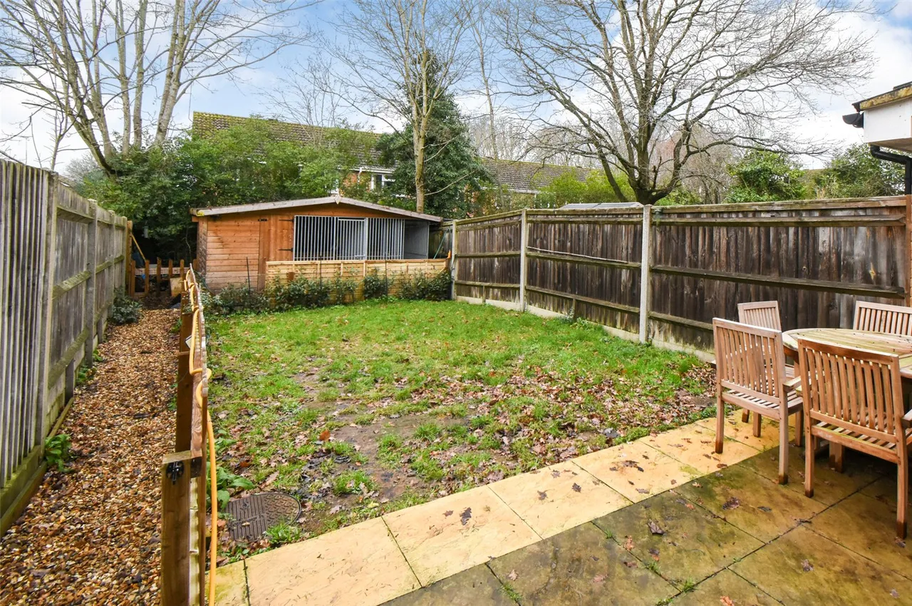 Cresley Drive, London Road, Hook, Hampshire, RG27 9GY, photo 3