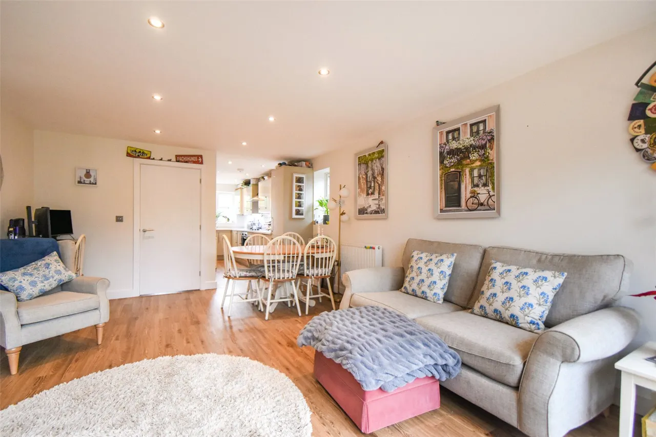 Cresley Drive, London Road, Hook, Hampshire, RG27 9GY, photo 8