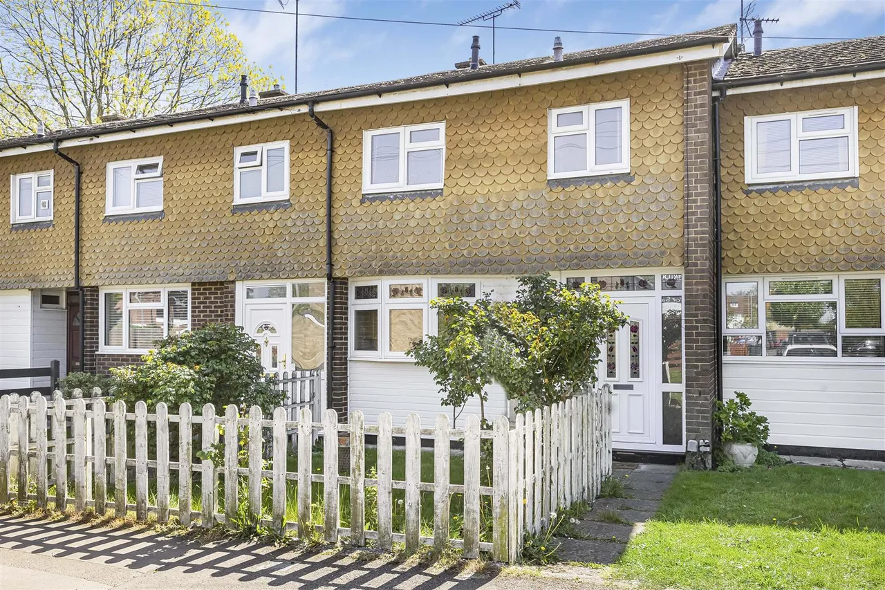 3 bed house for sale, Bellingham Walk, Emmer Green, RG4