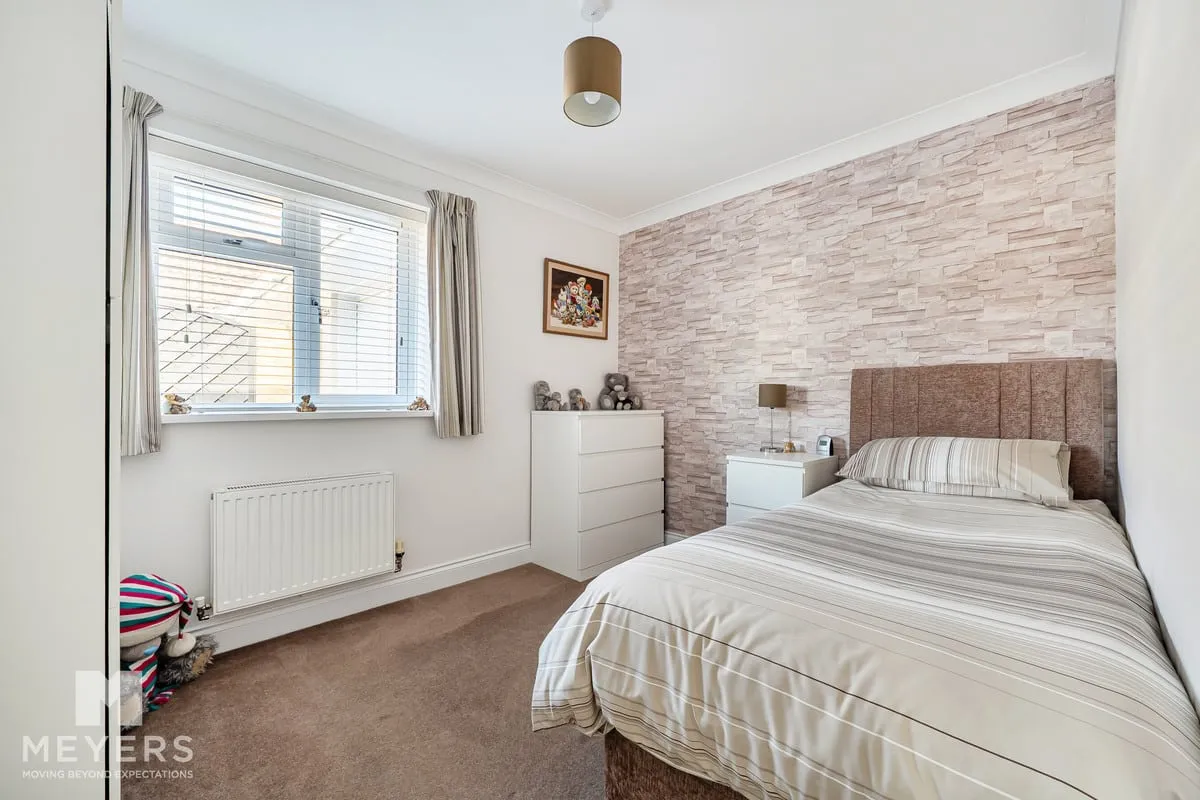 Southern Avenue, West Moors, BH22, photo 10