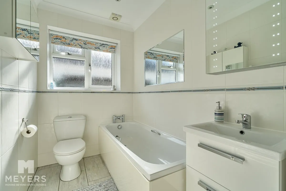 Southern Avenue, West Moors, BH22, photo 9