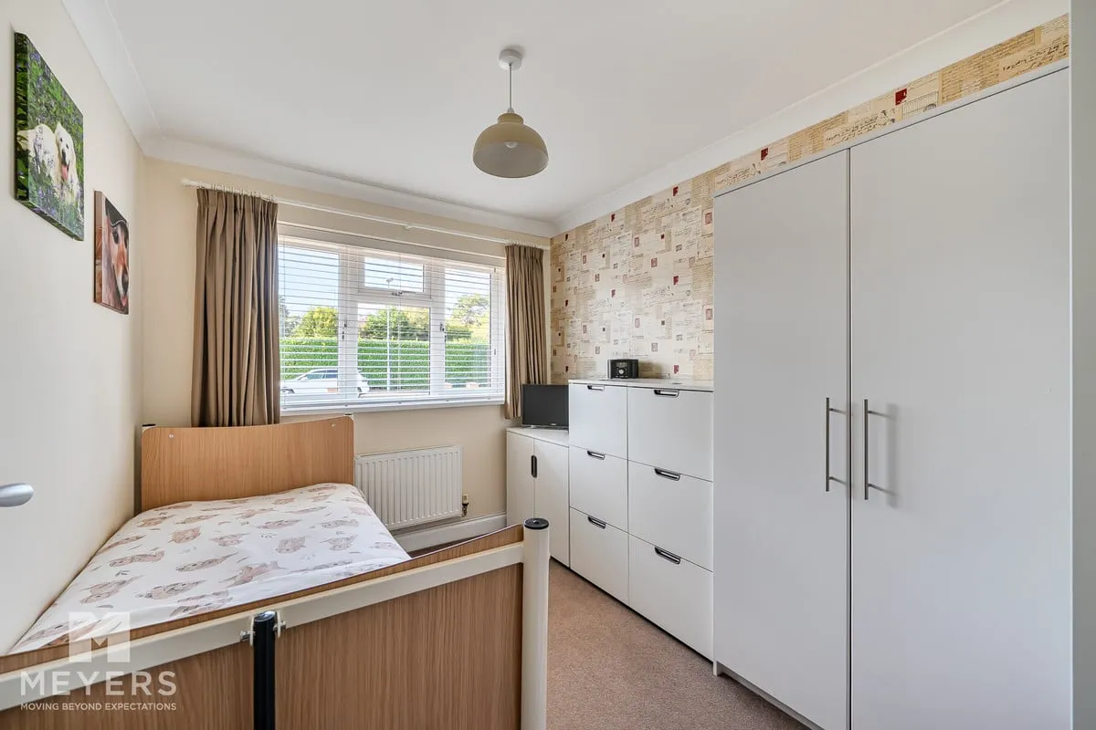 Southern Avenue, West Moors, BH22, photo 13