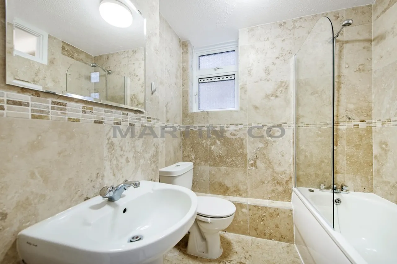 Gardner Close, Wanstead, photo 5