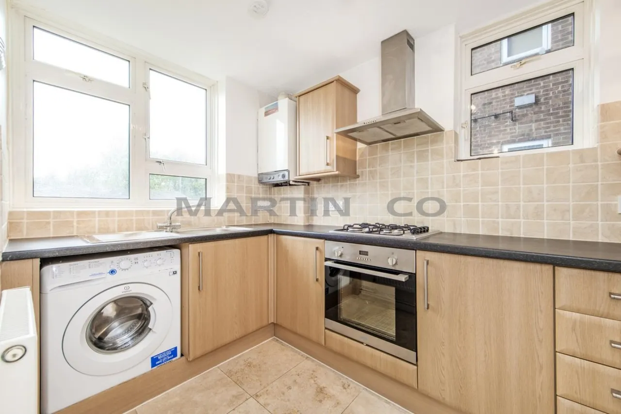Gardner Close, Wanstead, photo 4