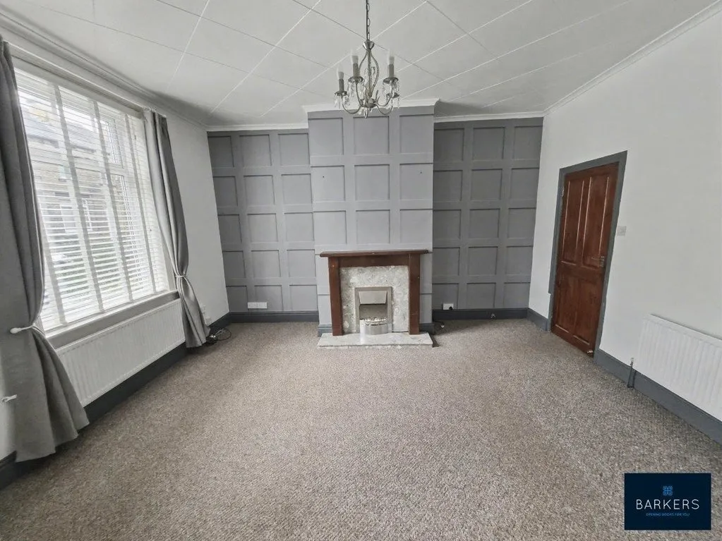 Mortimer Avenue, Batley WF17 8BX, photo 4