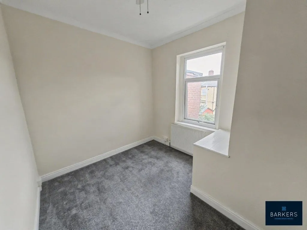 Mortimer Avenue, Batley WF17 8BX, photo 9