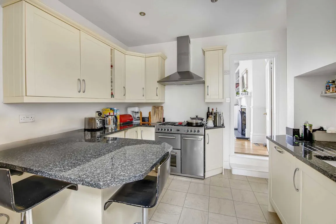 Kingston Lane, Teddington, TW11, photo 3