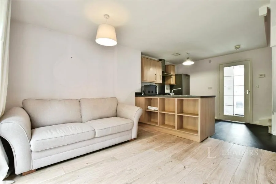 Longshaw Close, Manchester, M8, photo 2