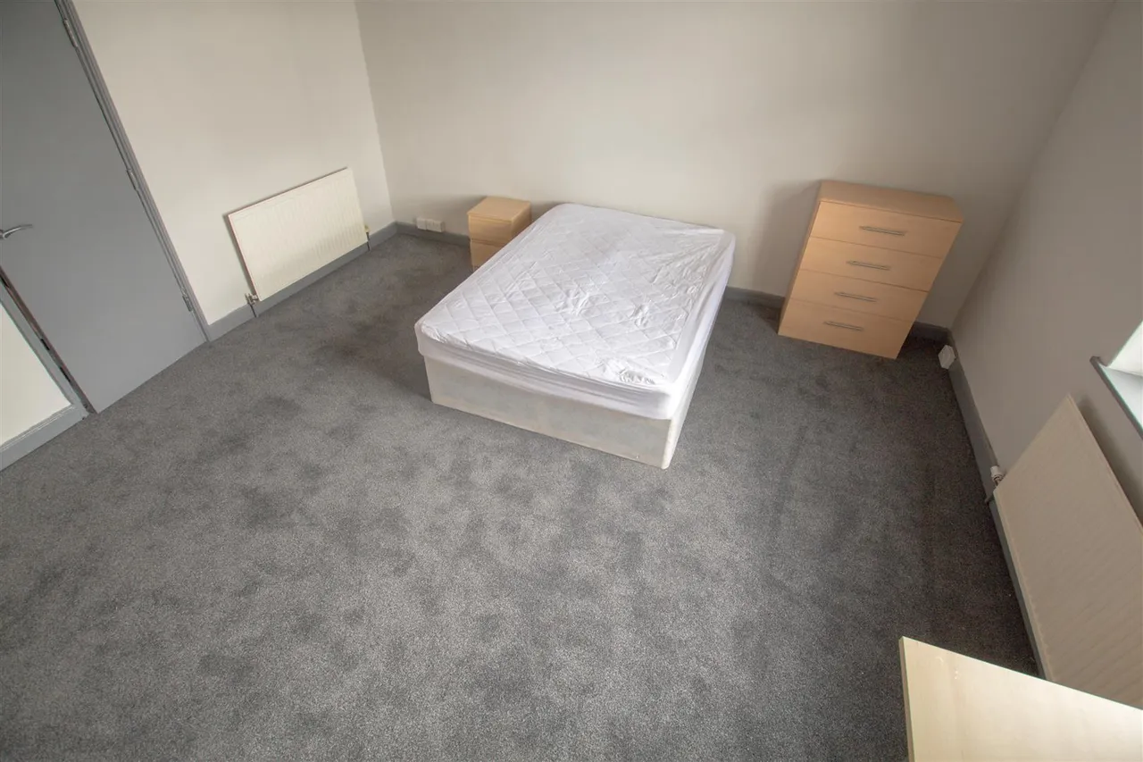Victoria Road, Hyde Park, LS6, photo 7