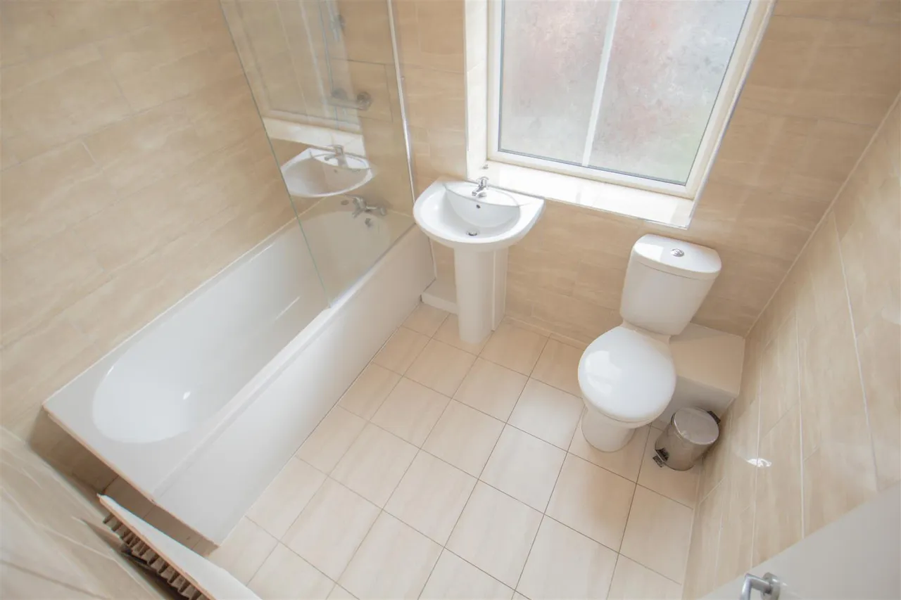 Victoria Road, Hyde Park, LS6, photo 11