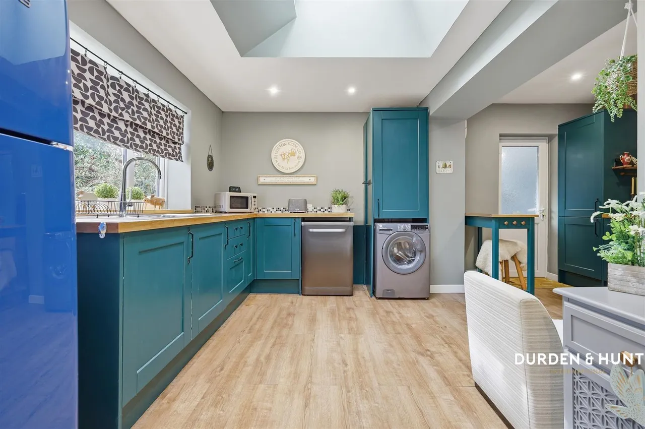 Woolhampton Way, Chigwell, IG7, photo 6