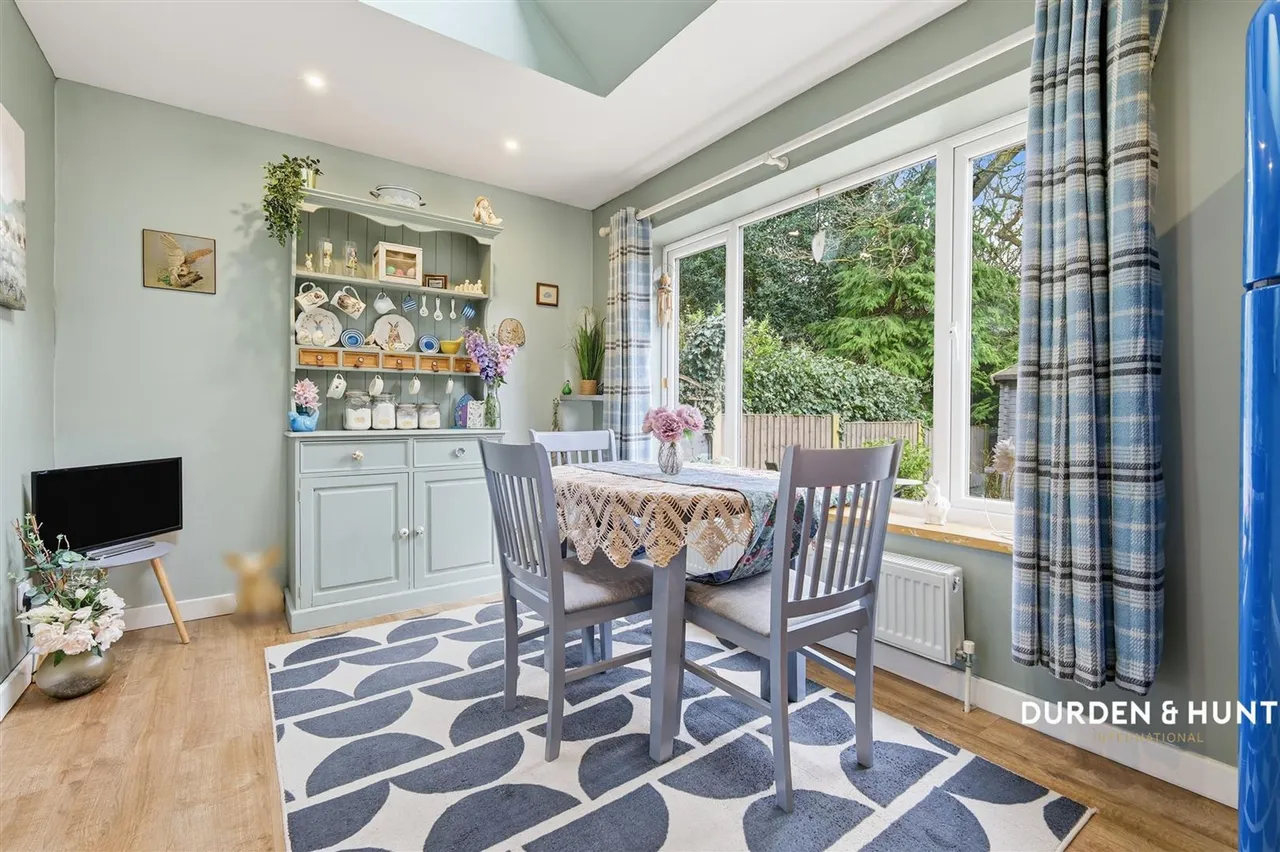 Woolhampton Way, Chigwell, IG7, photo 9