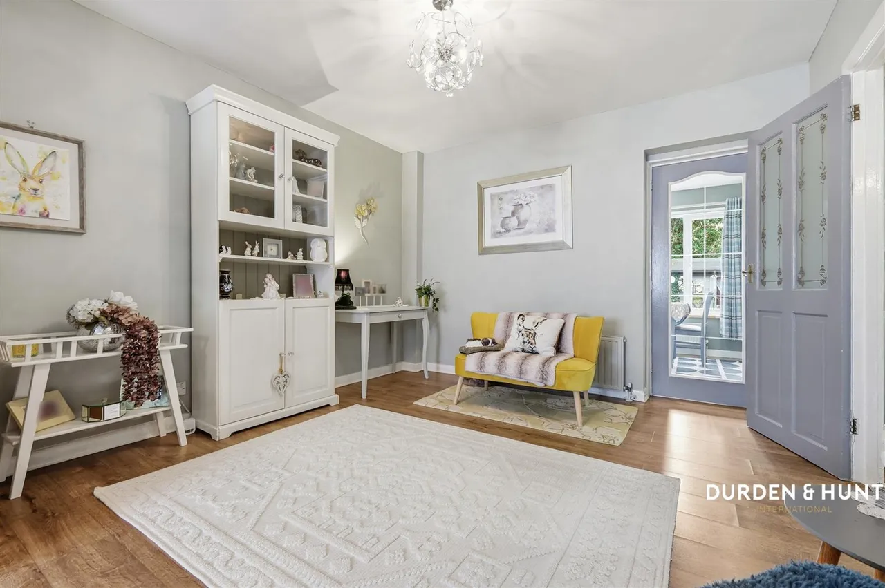 Woolhampton Way, Chigwell, IG7, photo 4