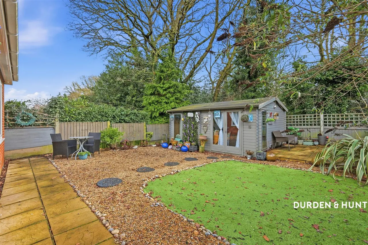 Woolhampton Way, Chigwell, IG7, photo 20