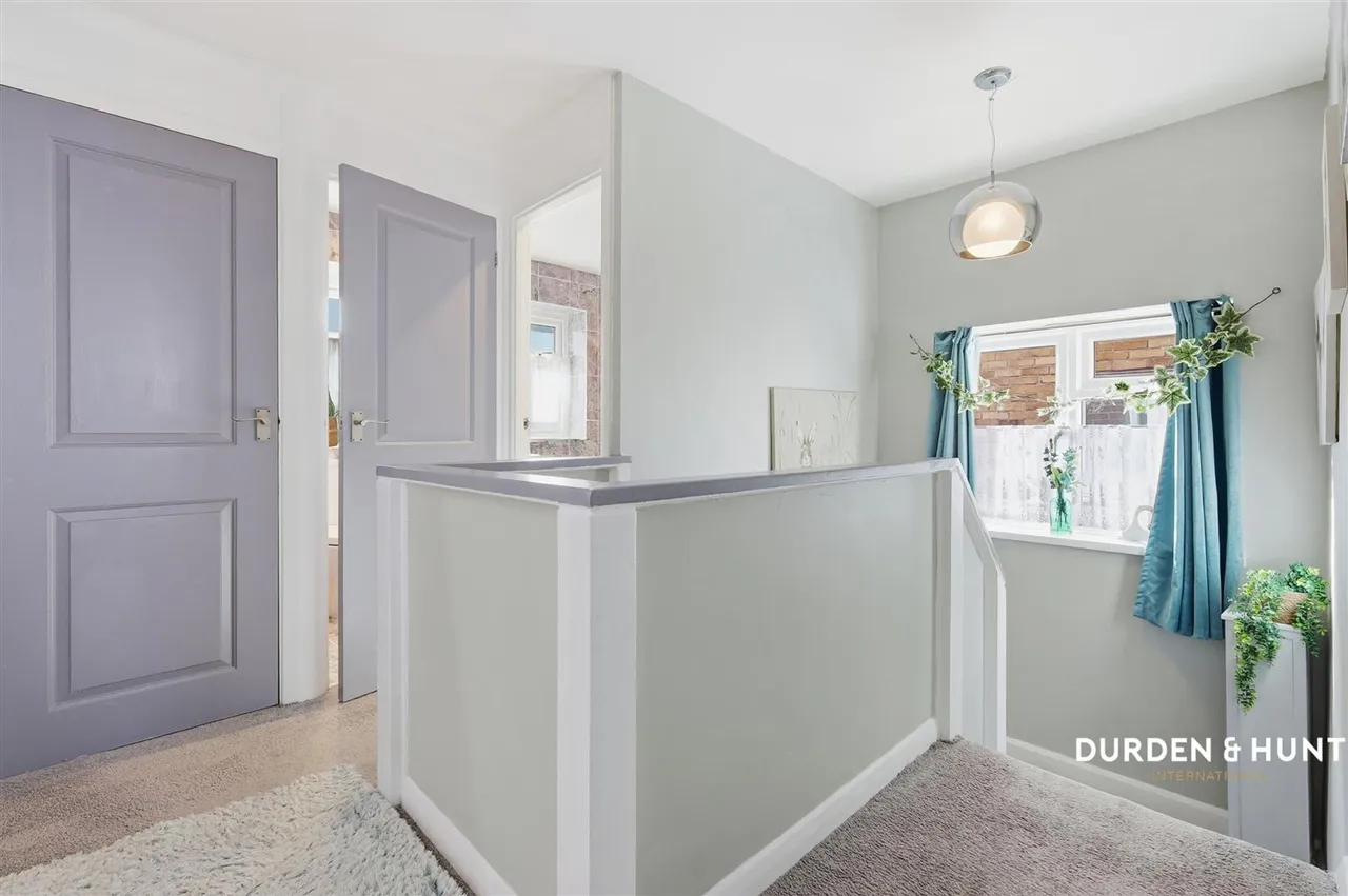 Woolhampton Way, Chigwell, IG7, photo 10