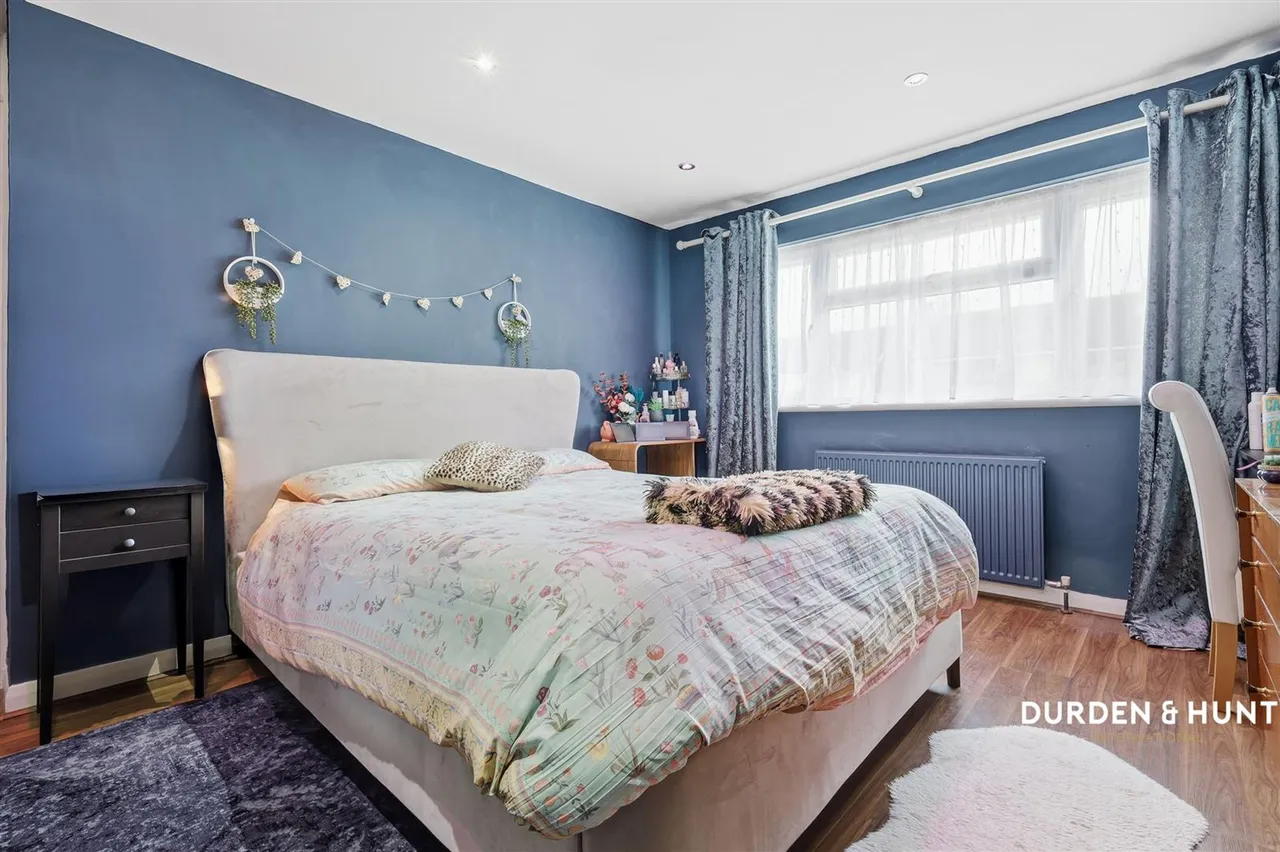 Woolhampton Way, Chigwell, IG7, photo 15