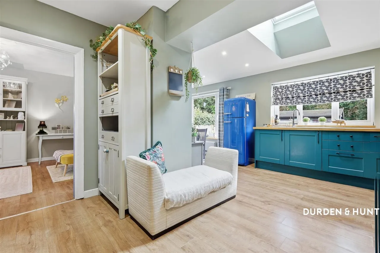 Woolhampton Way, Chigwell, IG7, photo 5