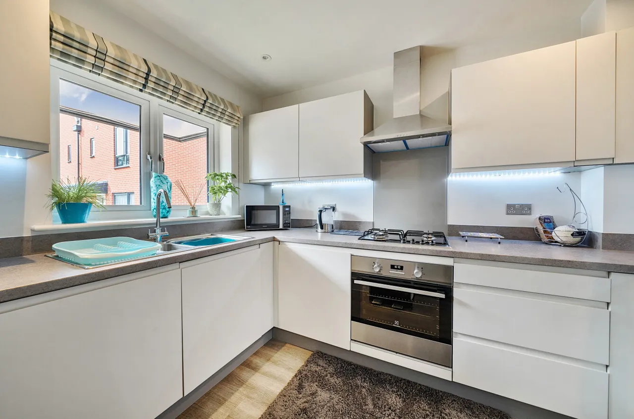Kings Place, West End, Woking, Surrey, GU24 9BN, photo 4