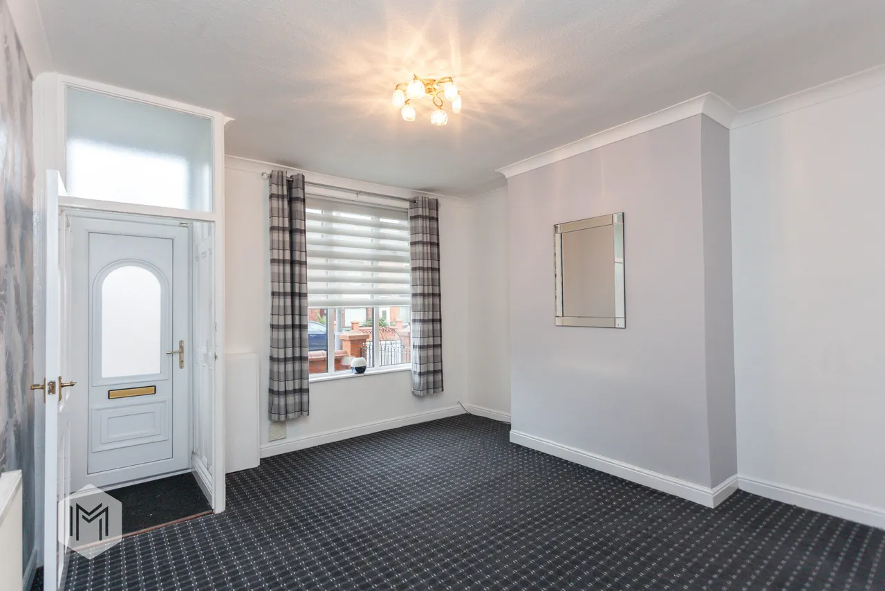 Bury Road, Bolton, BL2 6DT, photo 2
