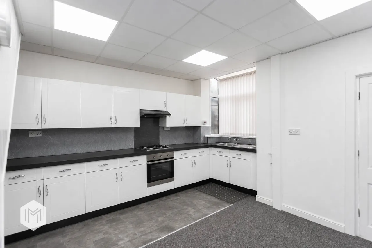 Bury Road, Bolton, BL2 6DT, photo 5