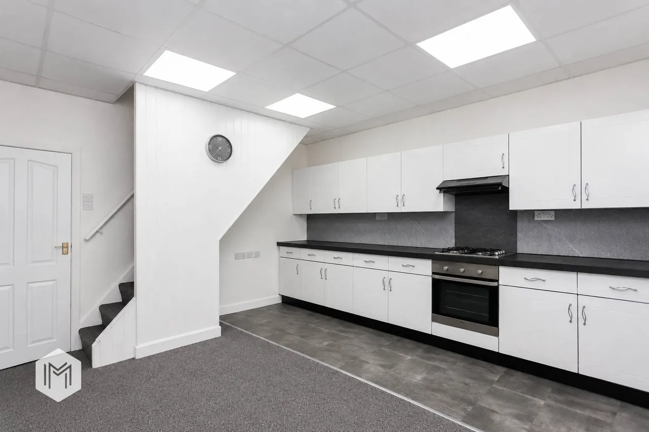 Bury Road, Bolton, BL2 6DT, photo 7