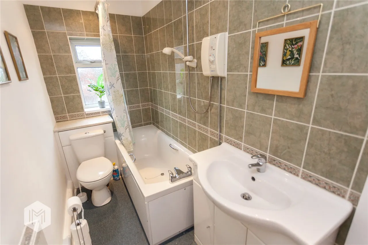 Bury Road, Bolton, BL2 6DT, photo 8