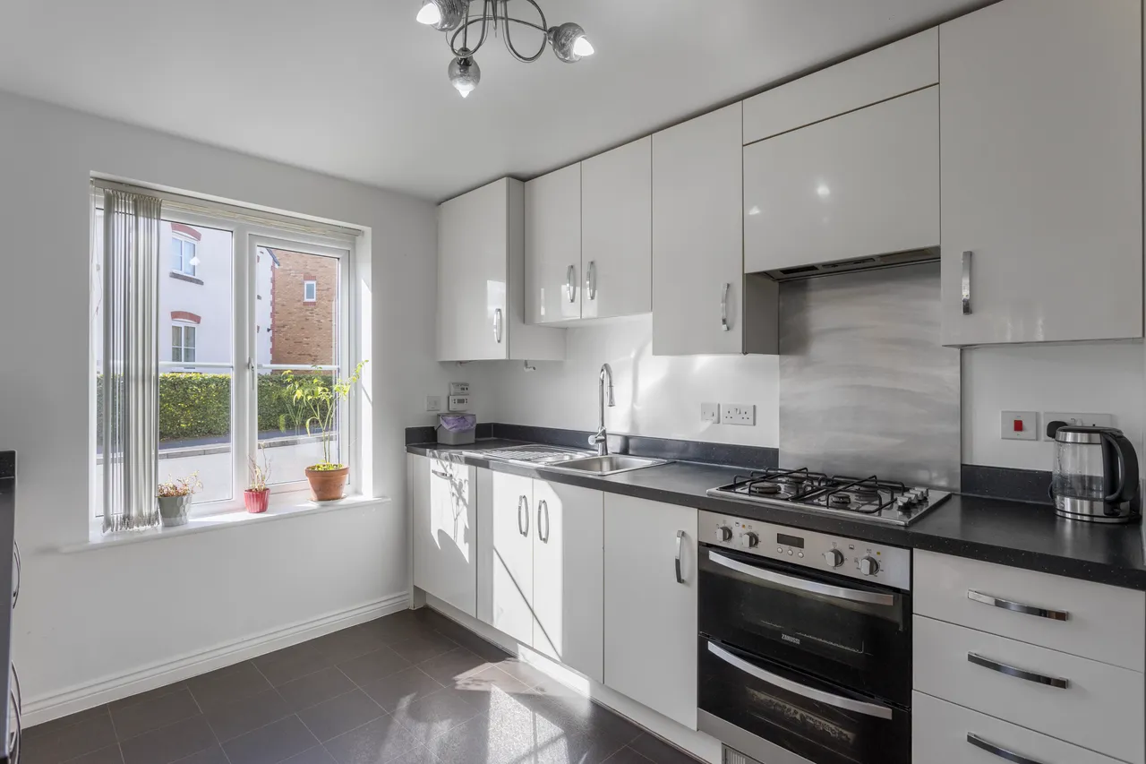 Filey Drive, Leicester, LE5, photo 7
