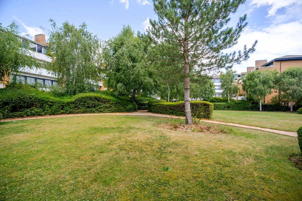 Milton Keynes, MK9, photo 21