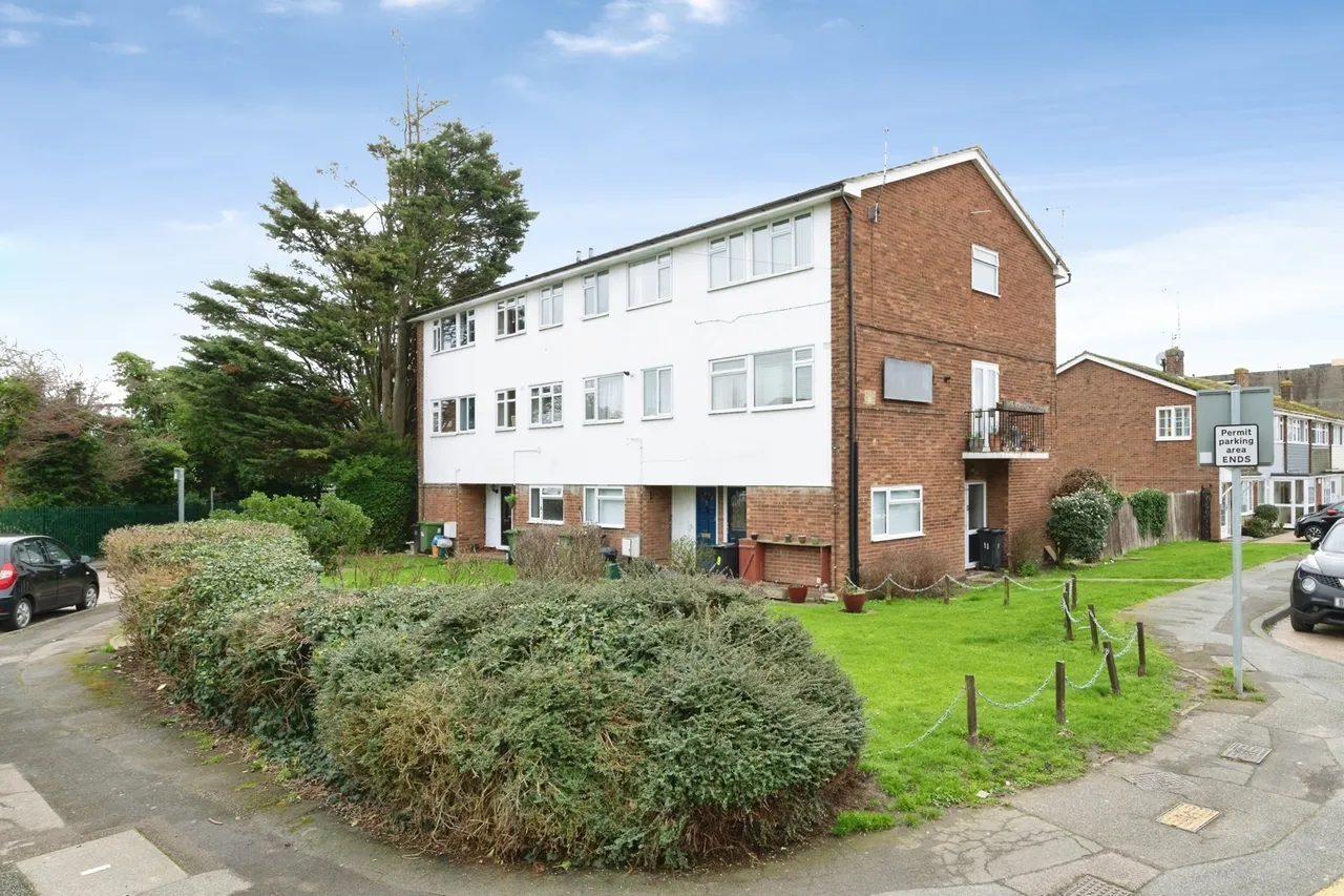 Market Avenue, Wickford, Essex, SS12, photo 4