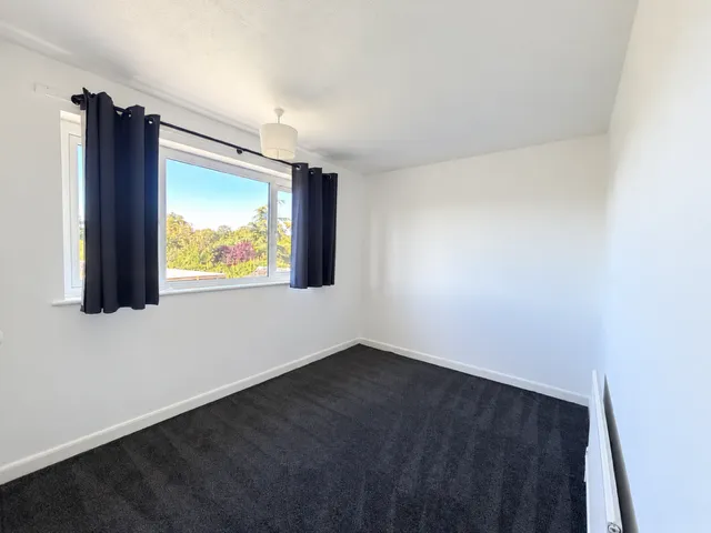 Pott Hall Road, IP28, photo 8
