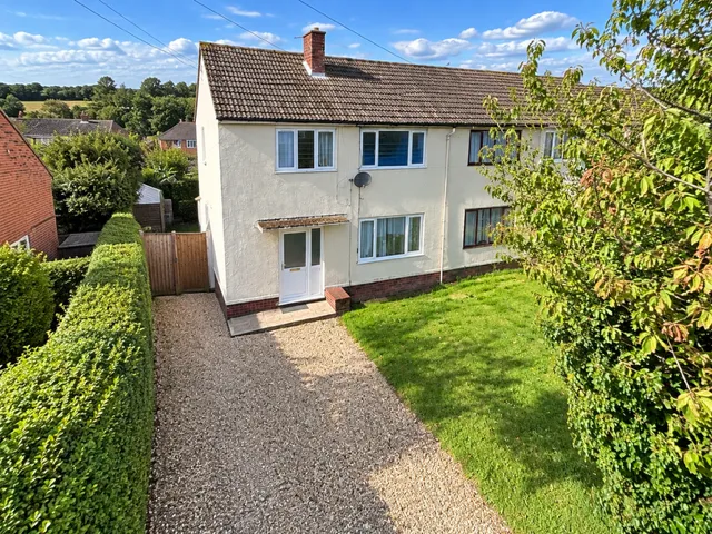 3 bed house to rent, Pott Hall Road, IP28