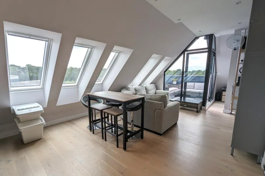 Wells Court, Woking, GU21, photo 4