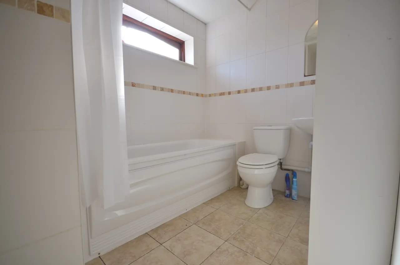 Fossington Road, Abbey Wood, DA17 5DS, photo 4