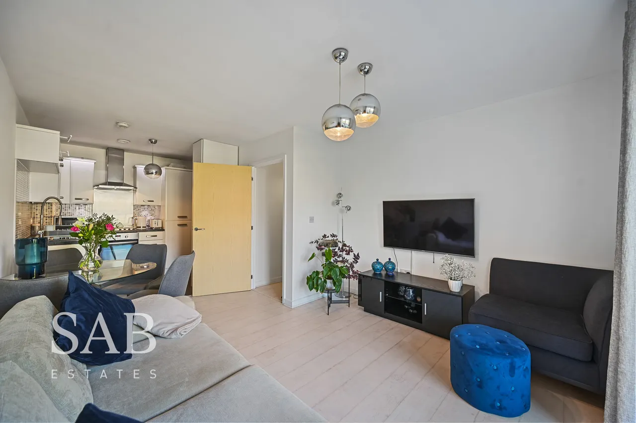 Taywood Road, Northolt, UB5, photo 5